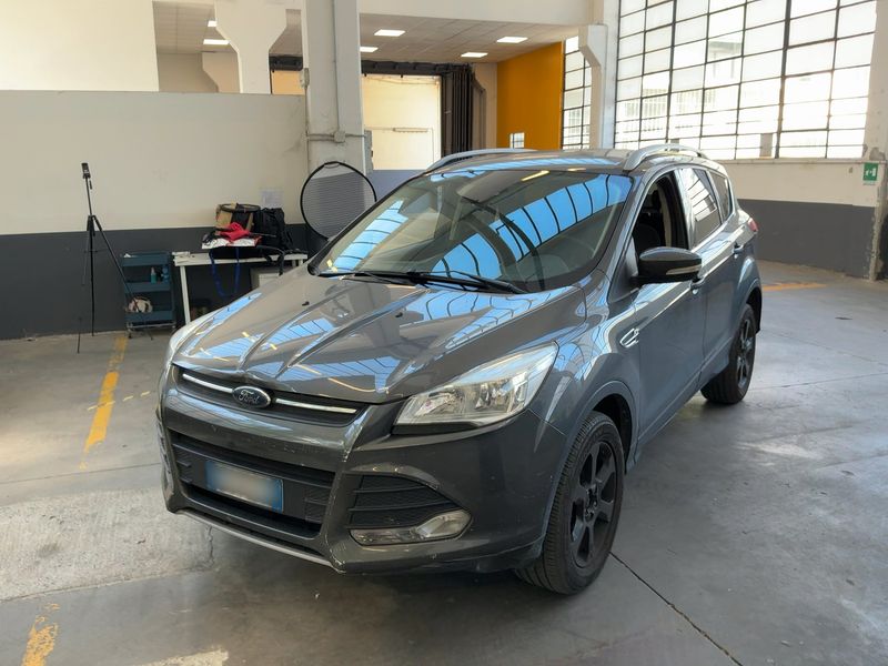 Ford Kuga 2.0 TDCi — 1/8