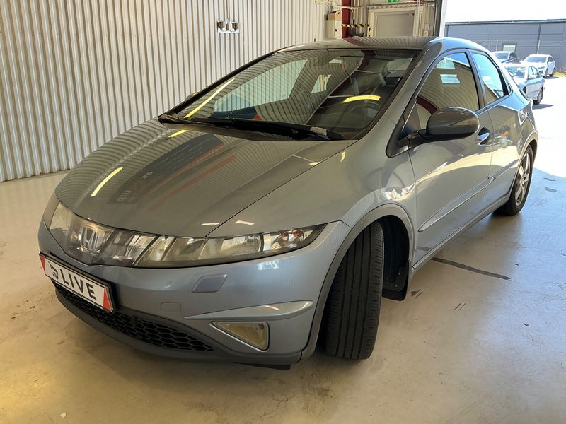 Honda Civic 1.8 VTEC — 1/8