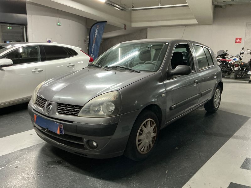 Renault Clio 1.2 — фото 1