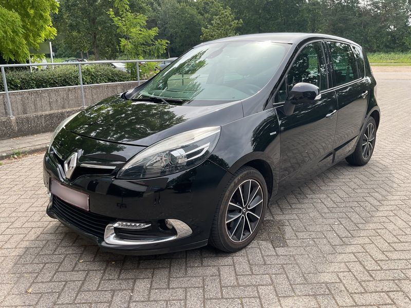 Renault Scenic 1.6 dCi — фото 1