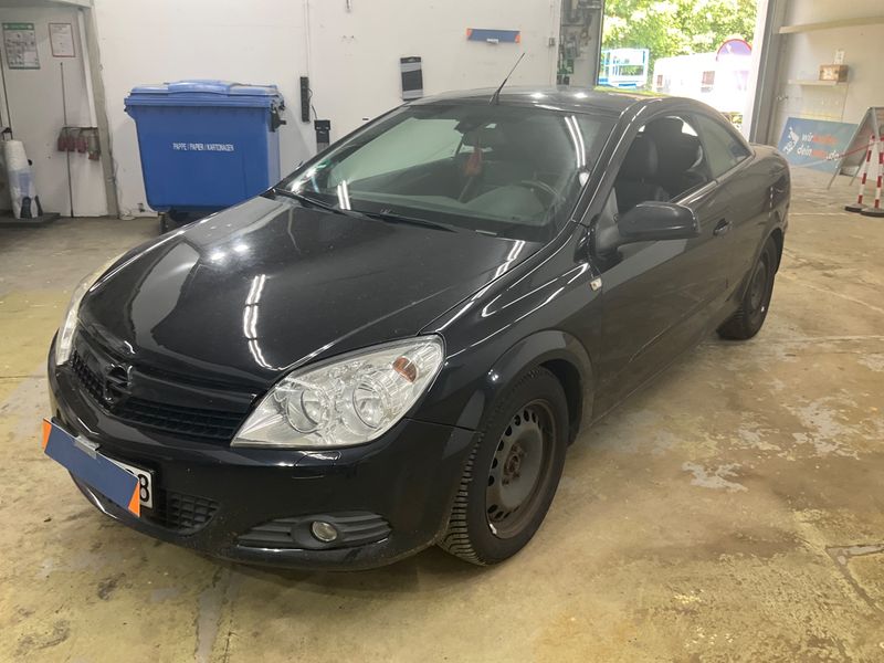 Opel Astra 1.8 — 1/8