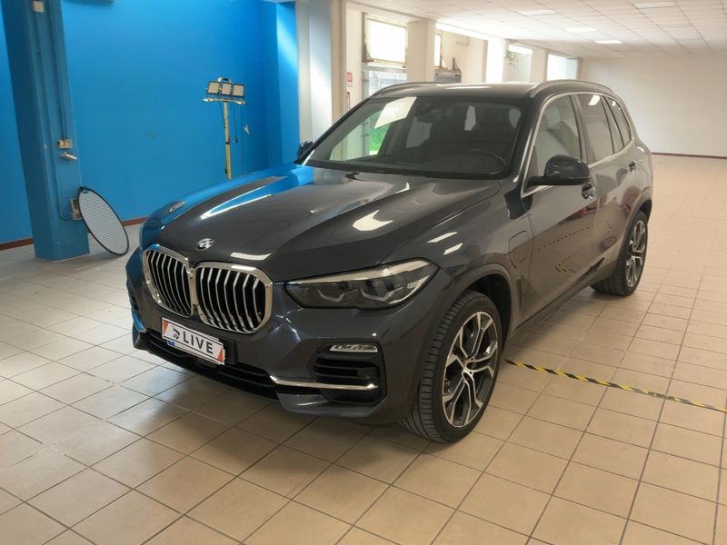 BMW X5 xDrive 45e — 1/8