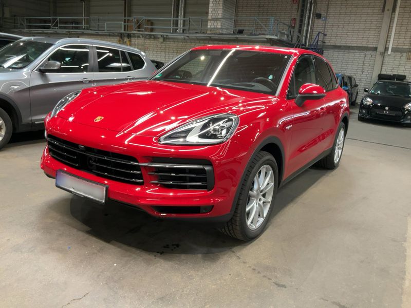 Porsche Cayenne E-Hybrid — 1/8