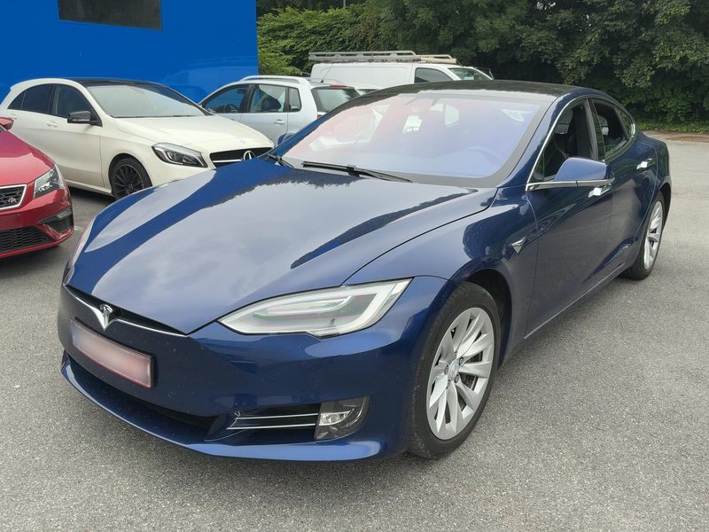 Tesla Model S 70D — фото 1