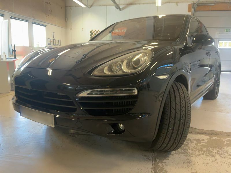 Porsche Cayenne S Diesel — 1/8