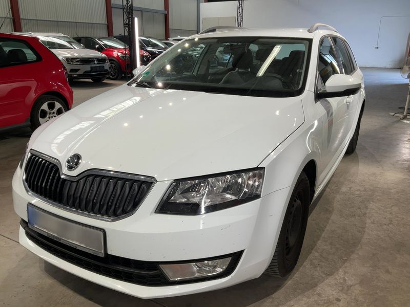 Skoda Octavia 1.6 TDI — 1/8