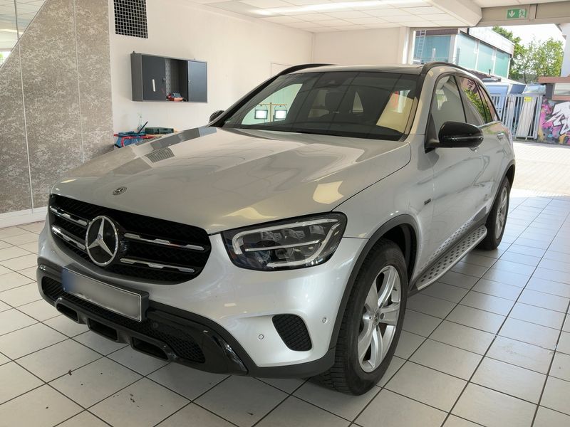 Mercedes-Benz GLC-Klasse GLC 300e — фото 1
