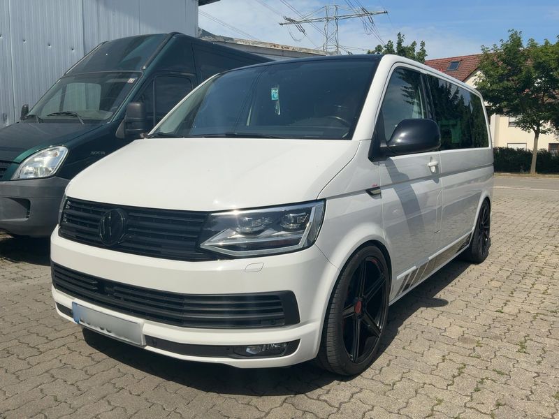 Volkswagen T6 Multivan 2.0 TDI — 1/8