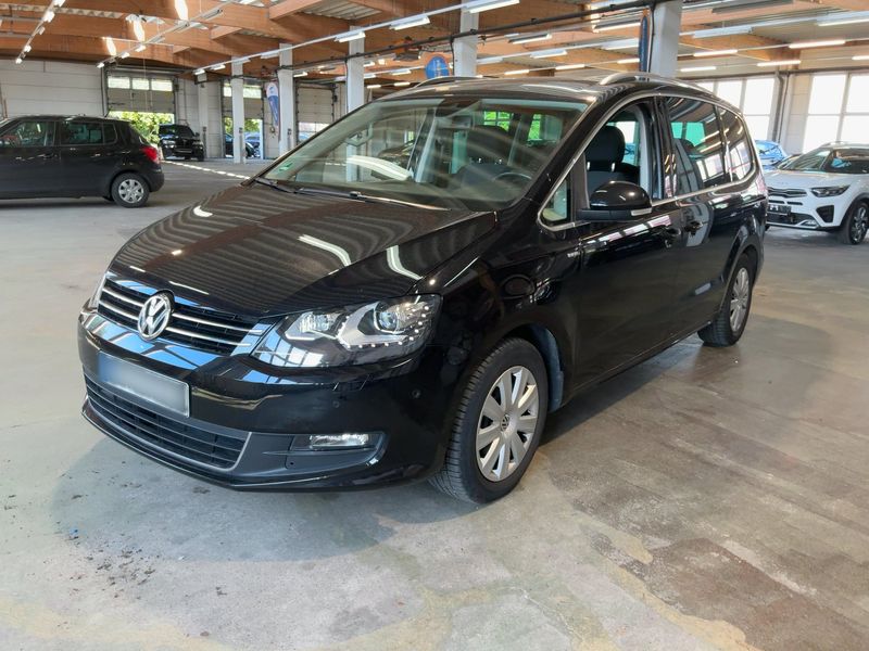 Volkswagen Sharan 2.0 TDI — 1/8