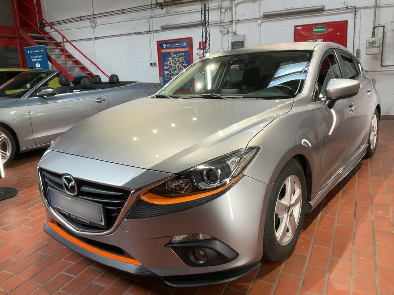 Mazda 3 2.0 — 1/8