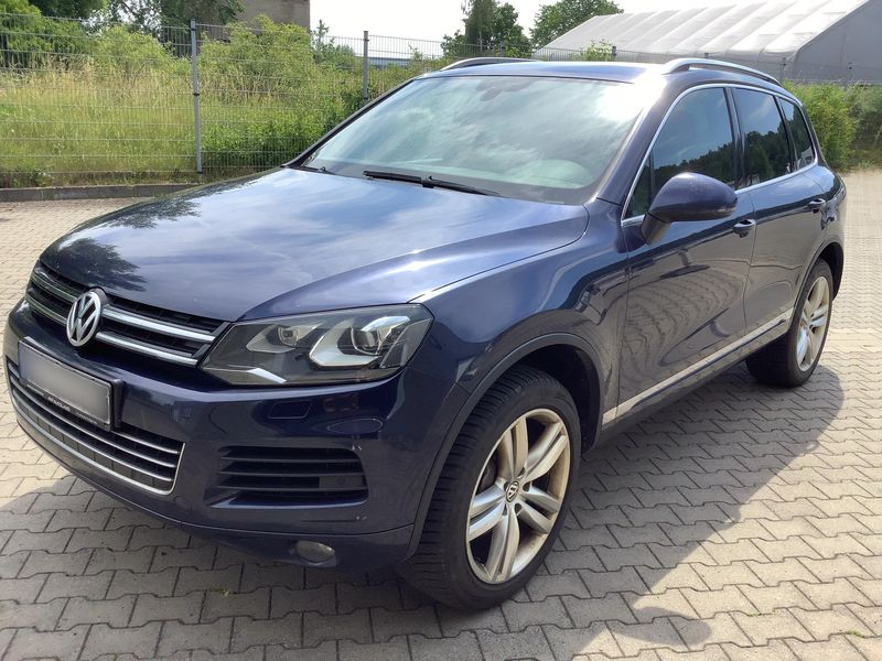 Volkswagen Touareg 3.0 V6 TDI — 1/8