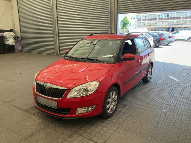 Skoda Fabia 1.6 TDI — 1/8