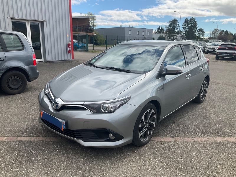 Toyota Auris 1.8 Hybrid — 1/8