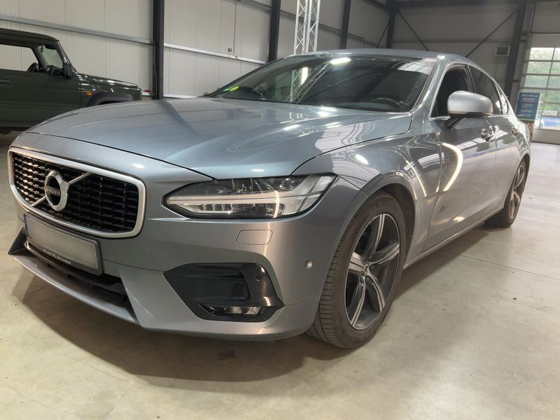 Volvo S90 2.0 D3 — 1/8