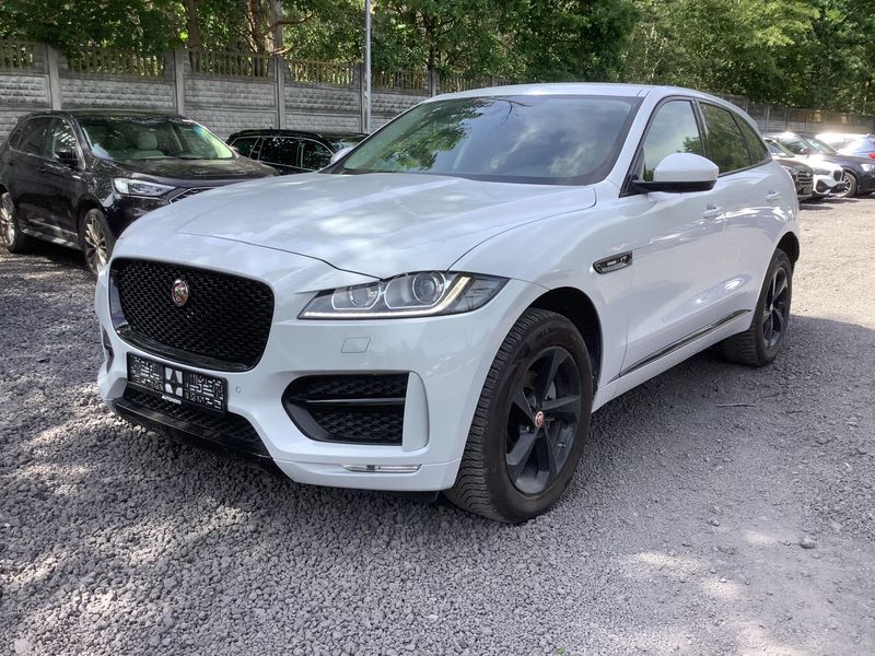 Jaguar F-Pace 20d — фото 1