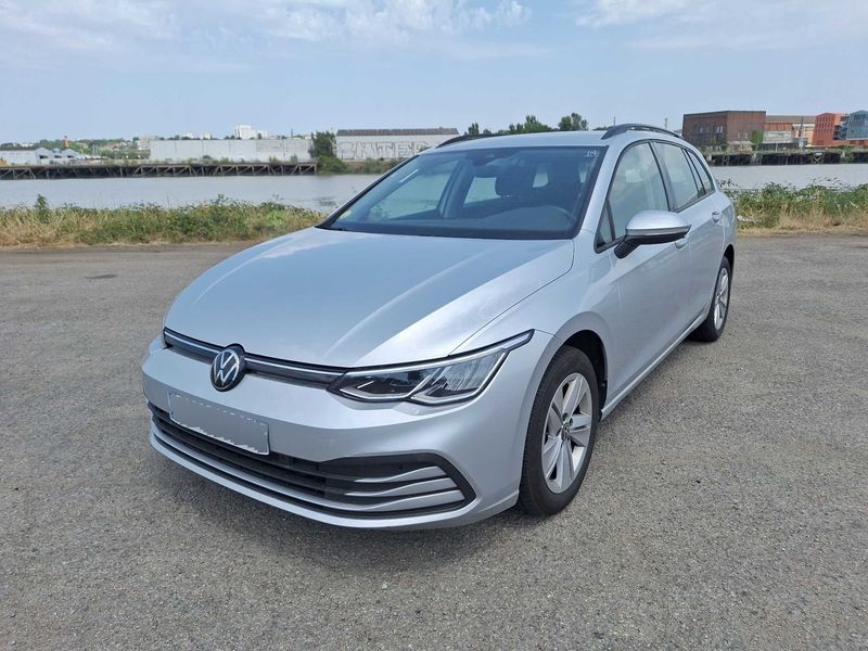 Volkswagen Golf VIII 2.0 TDI — 1/8