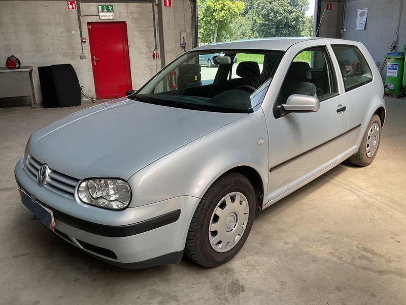 Volkswagen Golf IV 1.4 — 1/8