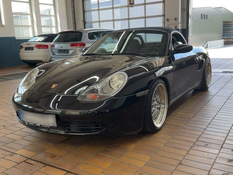 Porsche Boxster 2.7 — 1/8