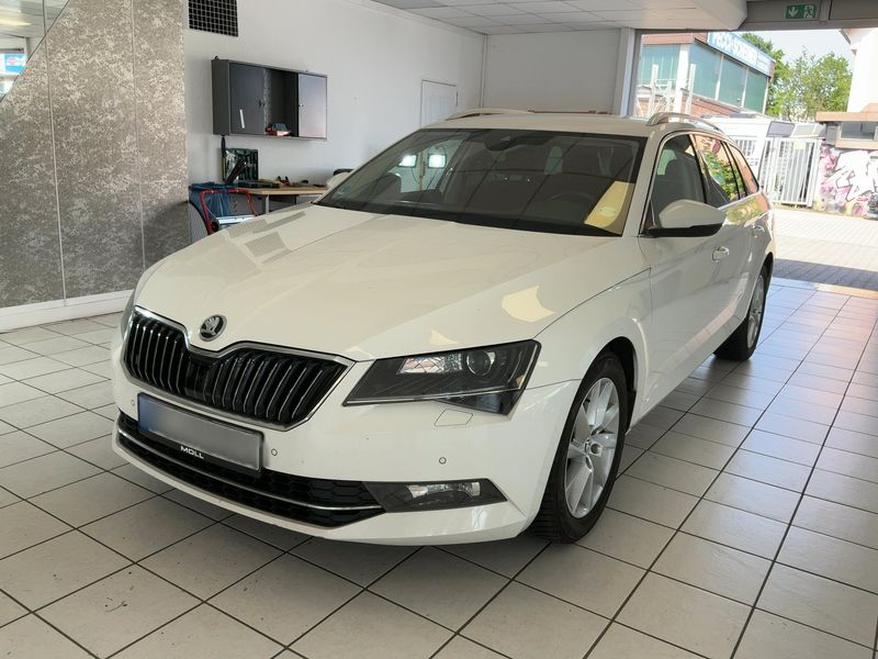 Skoda Superb 2.0 TDI — 1/8