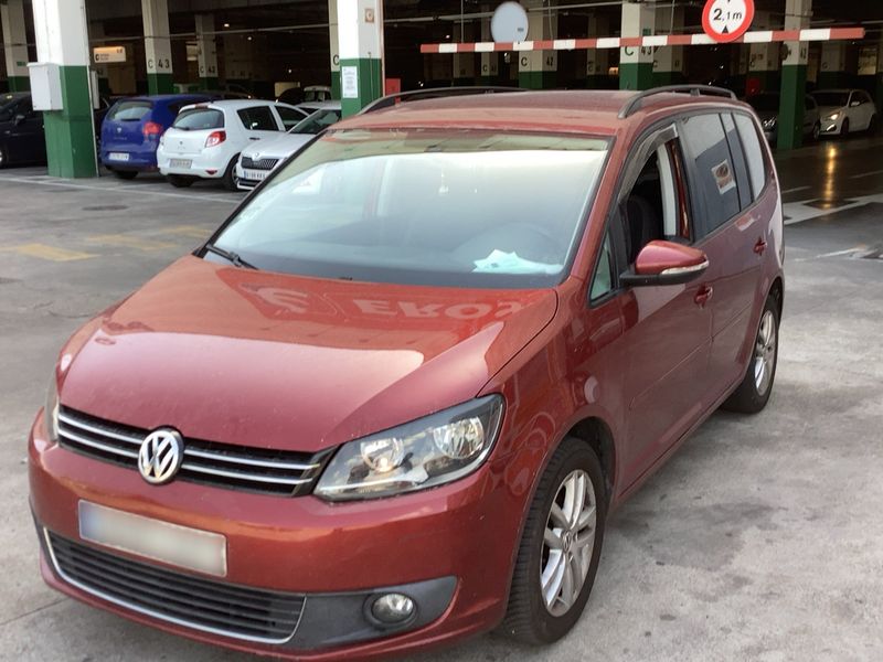 Volkswagen Touran 1.6 TDI — 1/8