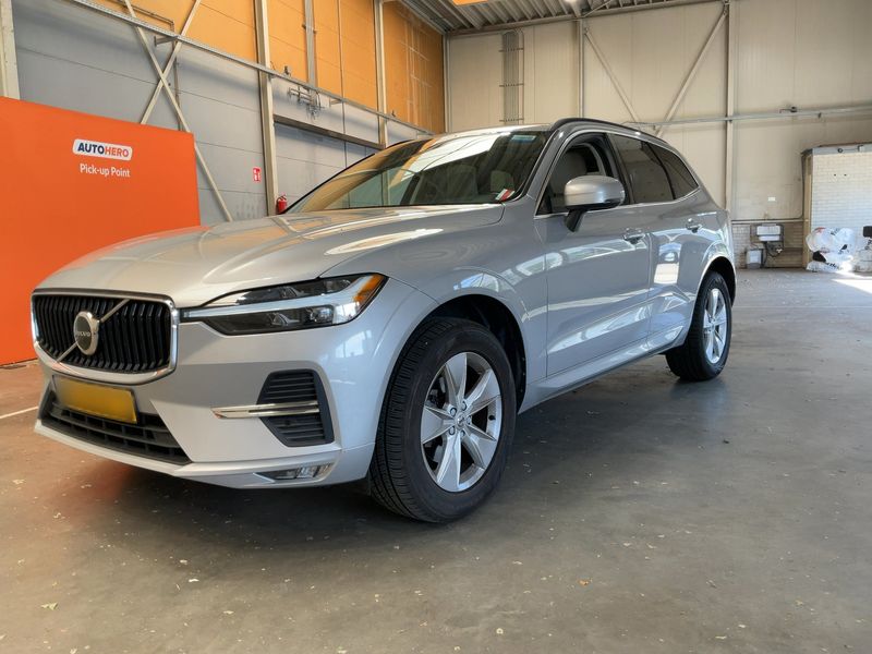 Volvo XC60 2.0 B5 Mild-Hybrid — 1/8