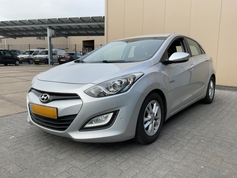 Hyundai i30 1.6 GDI — фото 1