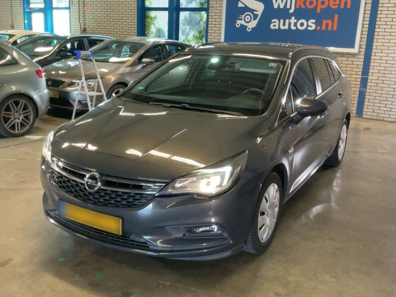 Opel Astra 1.0 Turbo — фото 1