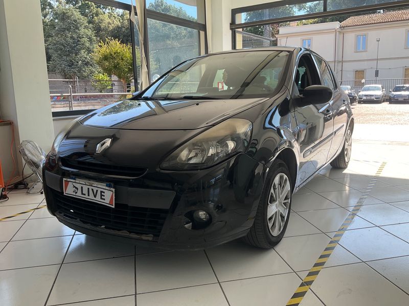 Renault Clio 1.5 dCi — 1/8