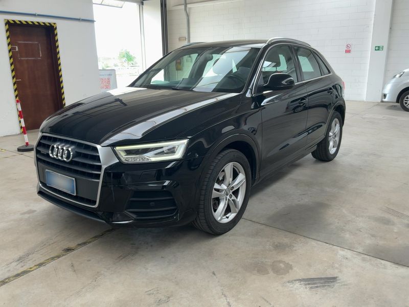 Audi Q3 2.0 TDI — фото 1