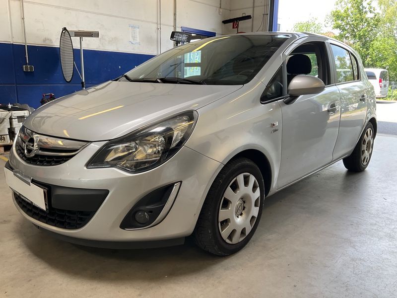 Opel Corsa 1.3 CDTI — 1/8