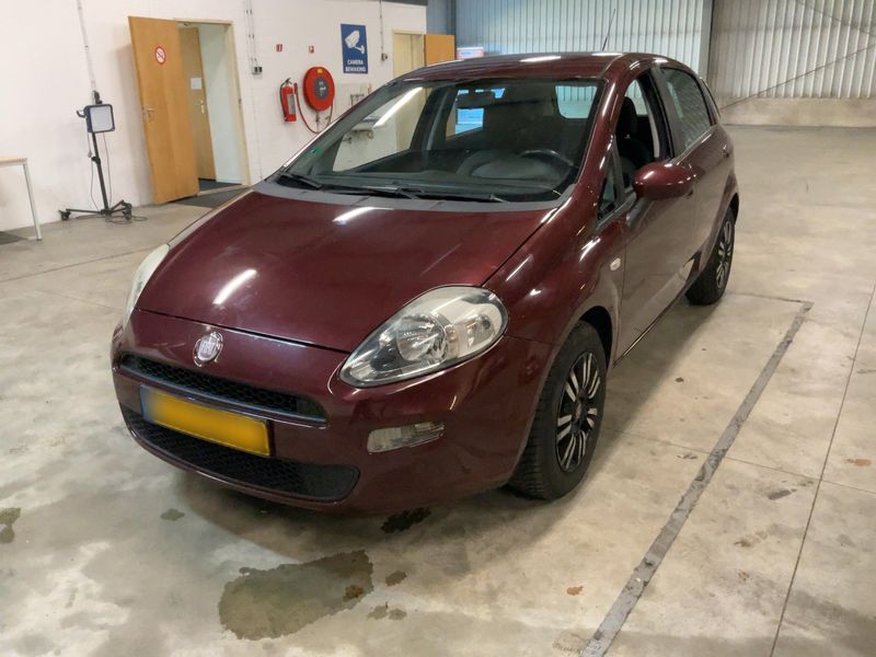 Fiat Punto 0.9 — фото 1