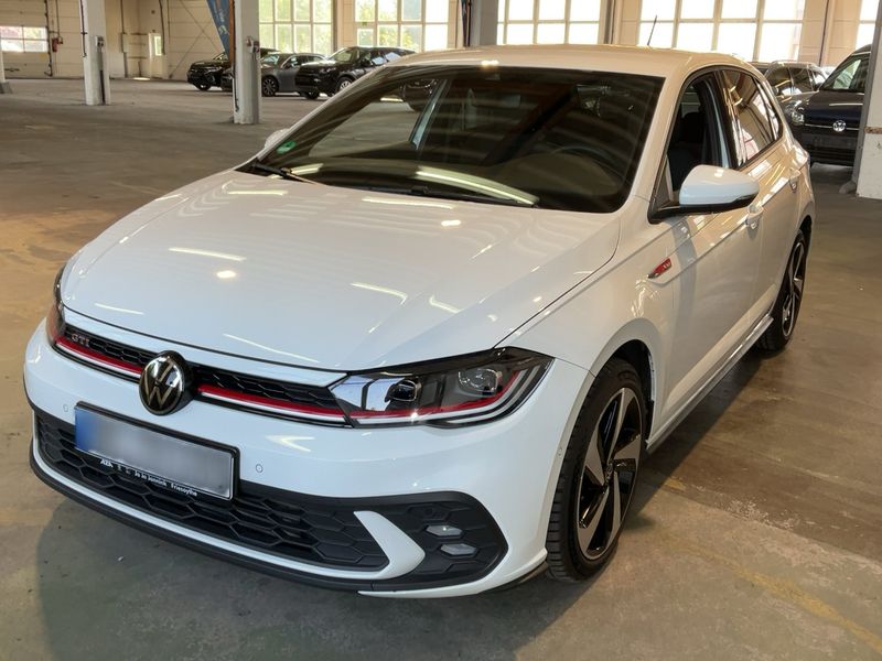 Volkswagen Polo 2.0 TSI — 1/8