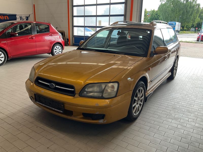 Subaru Legacy 2.5 — фото 1