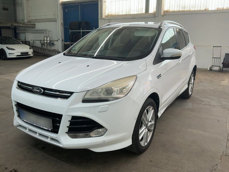Ford Kuga 2.0 TDCi — 1/8