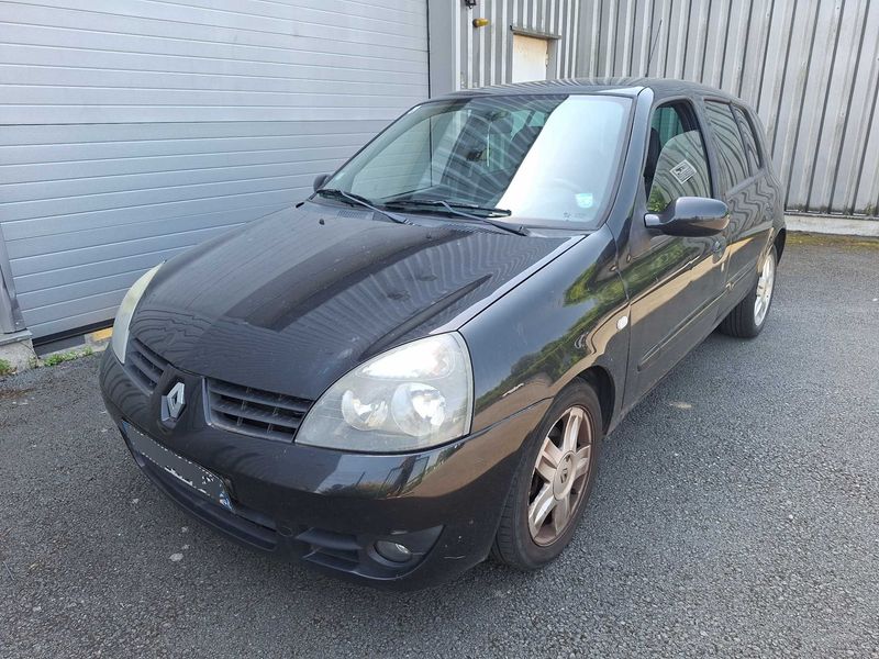 Renault Clio 1.5 dCi — фото 1