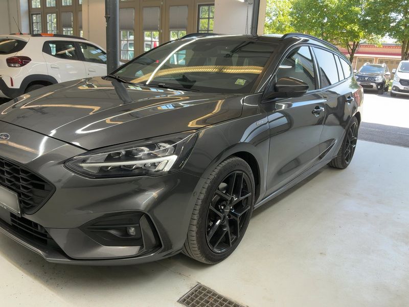 Ford Focus 2.0 TDCi EcoBlue — фото 1