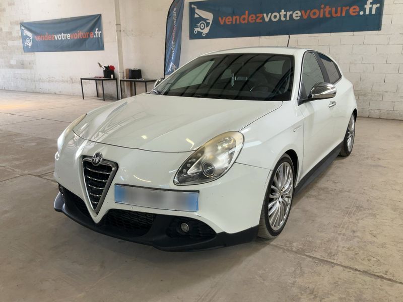 Alfa Romeo Giulietta 2.0 JTDM — 1/8