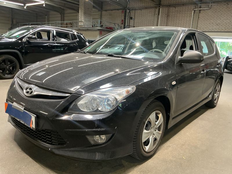 Hyundai i30 1.4 — 1/8