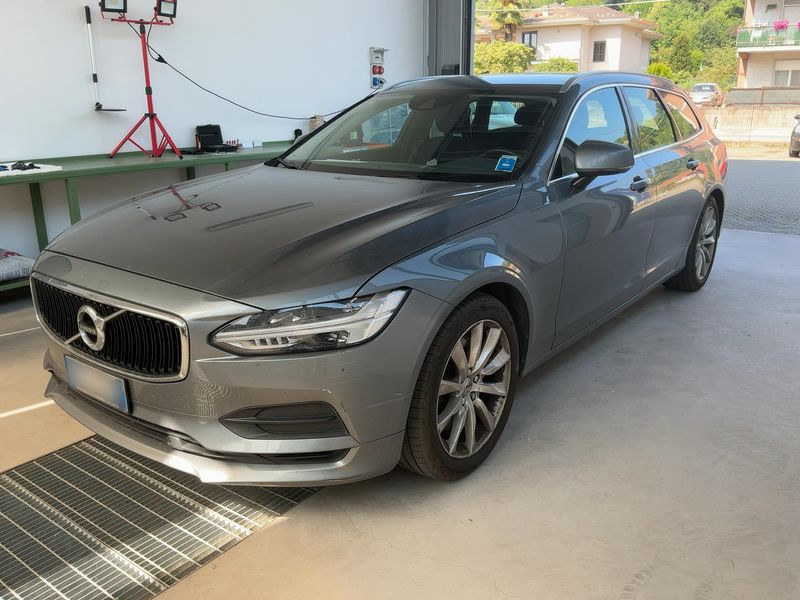 Volvo V90 2.0 D5 — 1/8