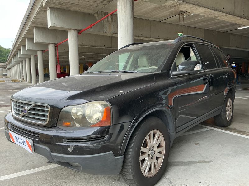Volvo XC90 2.4 D5 — 1/8