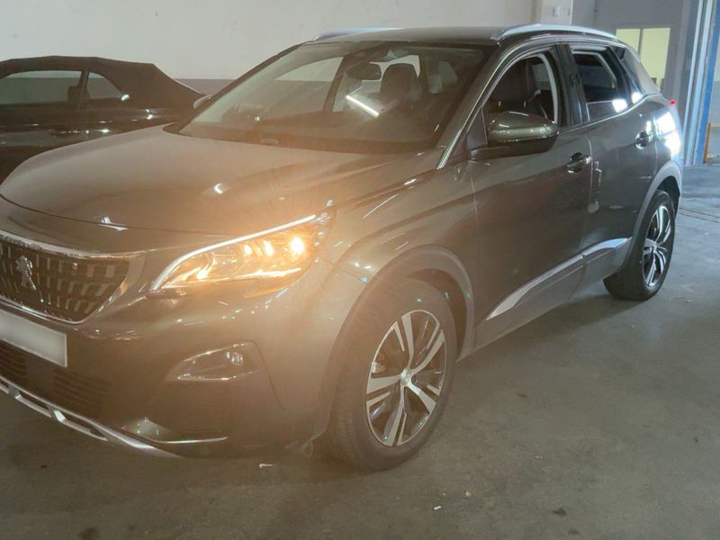 Peugeot 3008 1.2 PureTech — 1/8