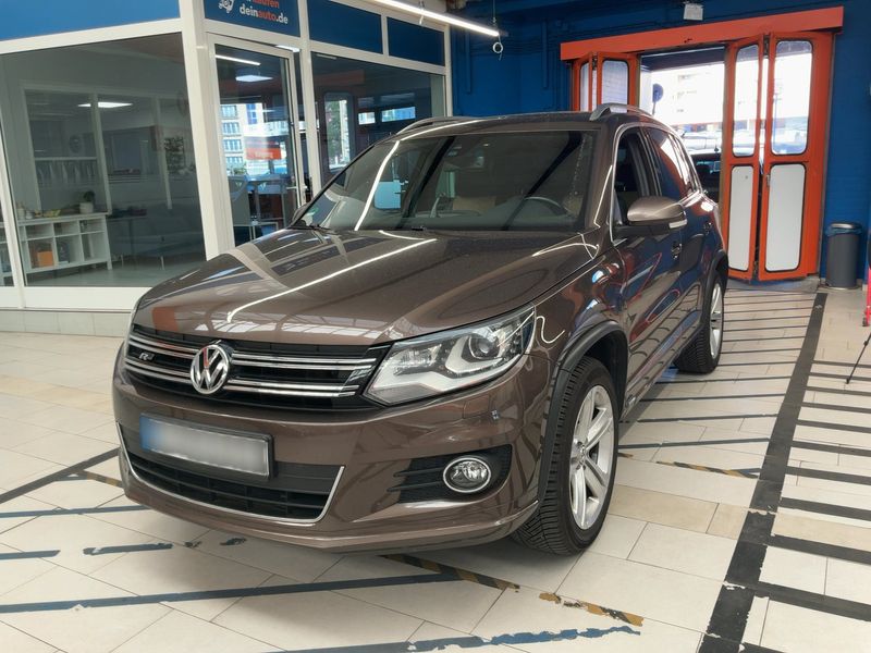 Volkswagen Tiguan 2.0 TSI — 1/8