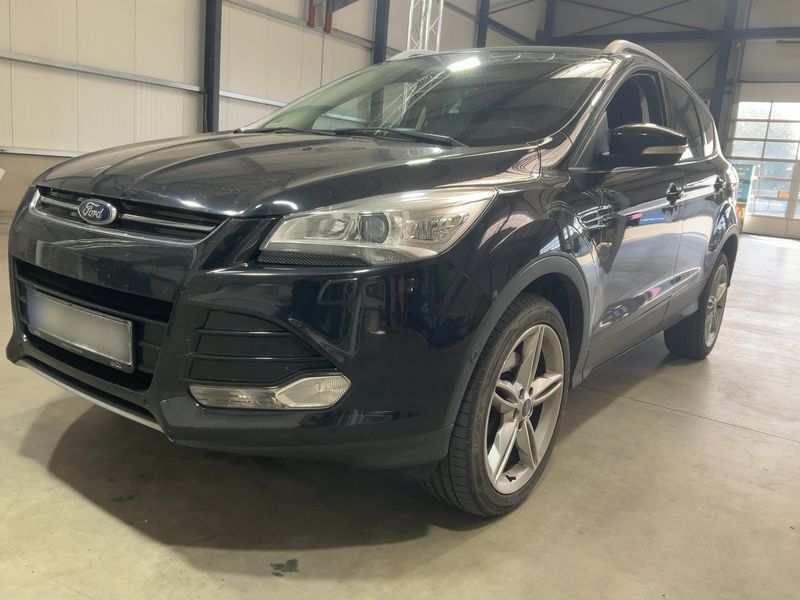Ford Kuga 2.0 TDCi — 1/8