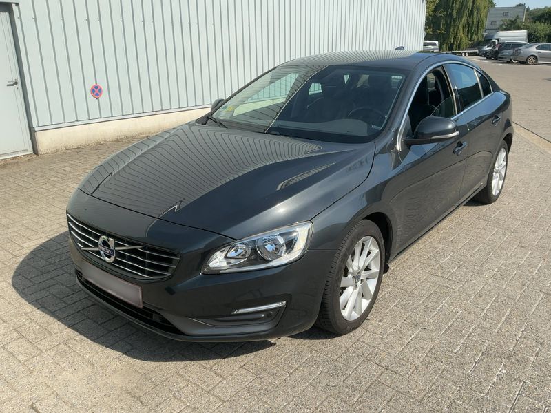 Volvo S60 1.6 D2 — 1/8