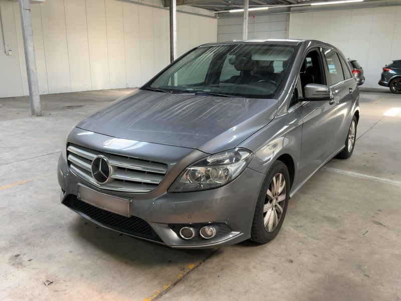 Mercedes-Benz B-Klasse B 200 CDI — 1/8