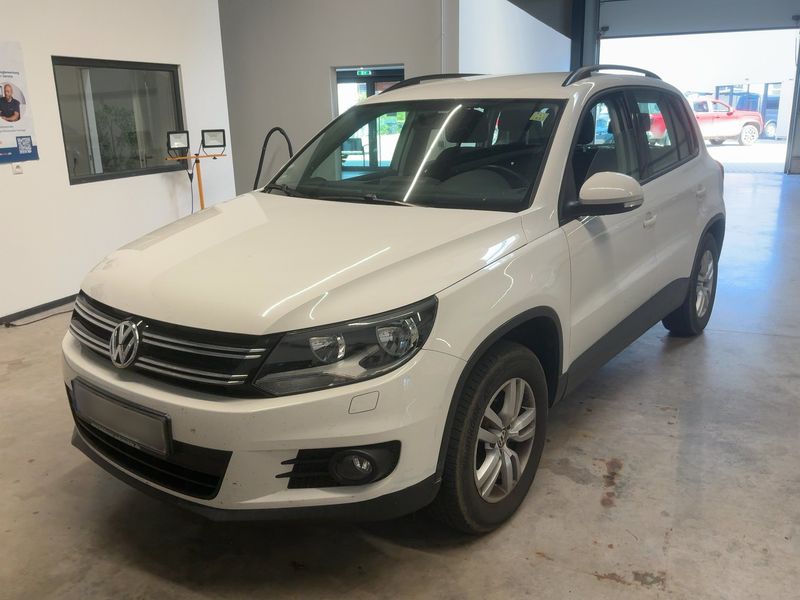Volkswagen Tiguan 2.0 TDI — 1/8