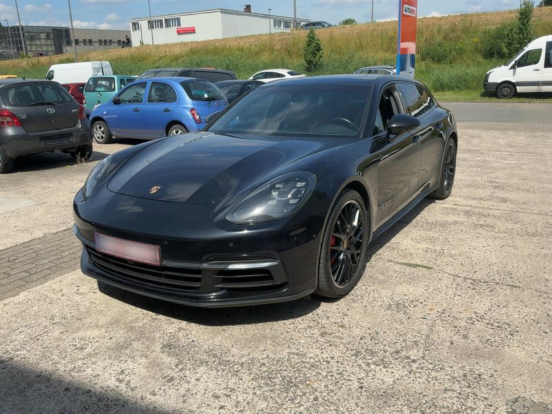 Porsche Panamera Sport Turismo 4 — фото 1