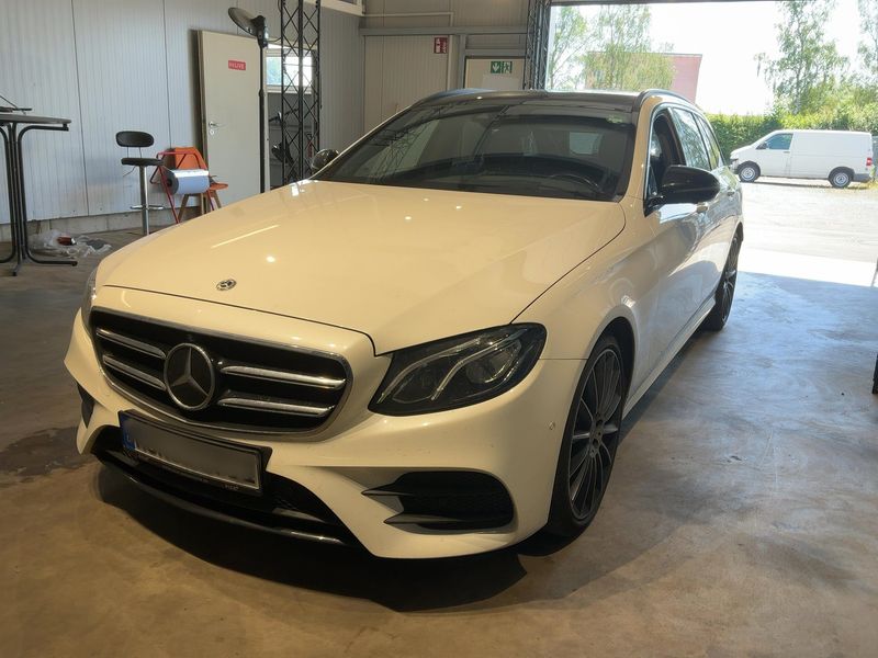 Mercedes-Benz E-Klasse E 400 d — 1/8