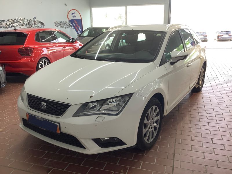 Seat Leon 1.6 TDI — 1/8