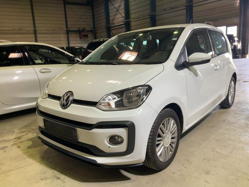 Volkswagen up! 1.0 TSI — фото 1